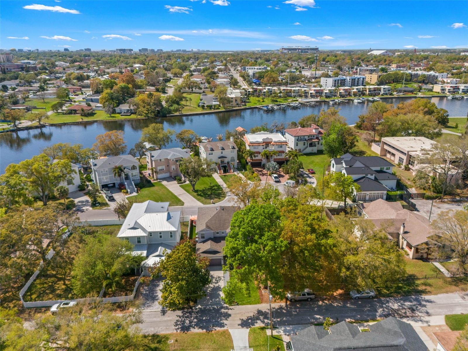 RIVERE - Residential