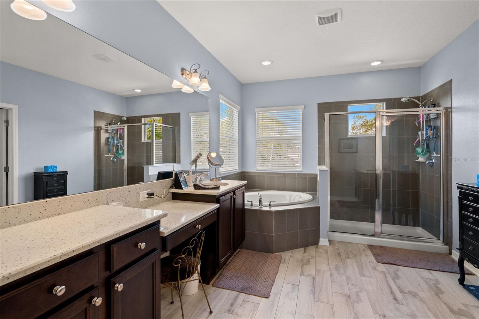 RIVERE - Residential