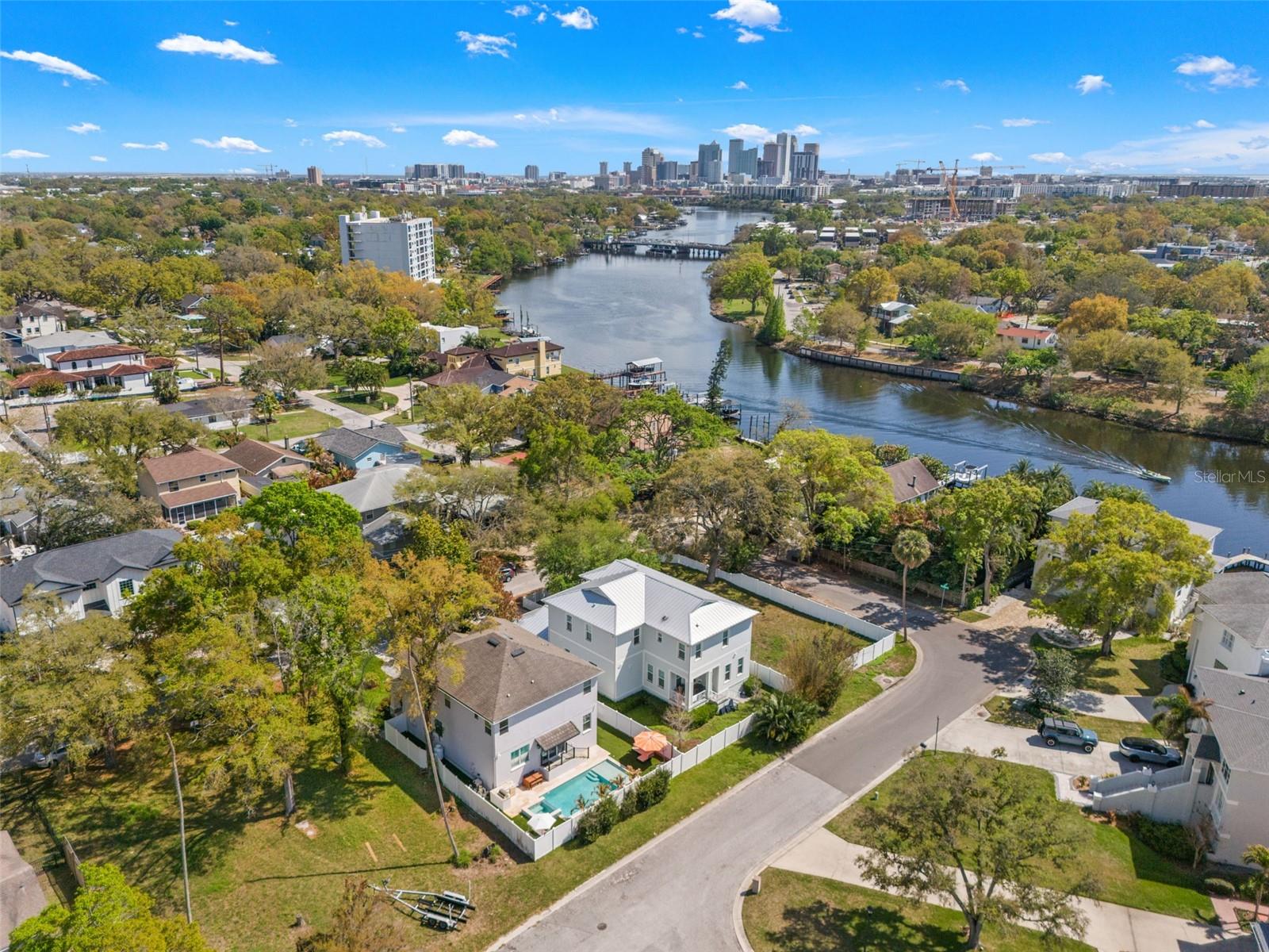 RIVERE - Residential