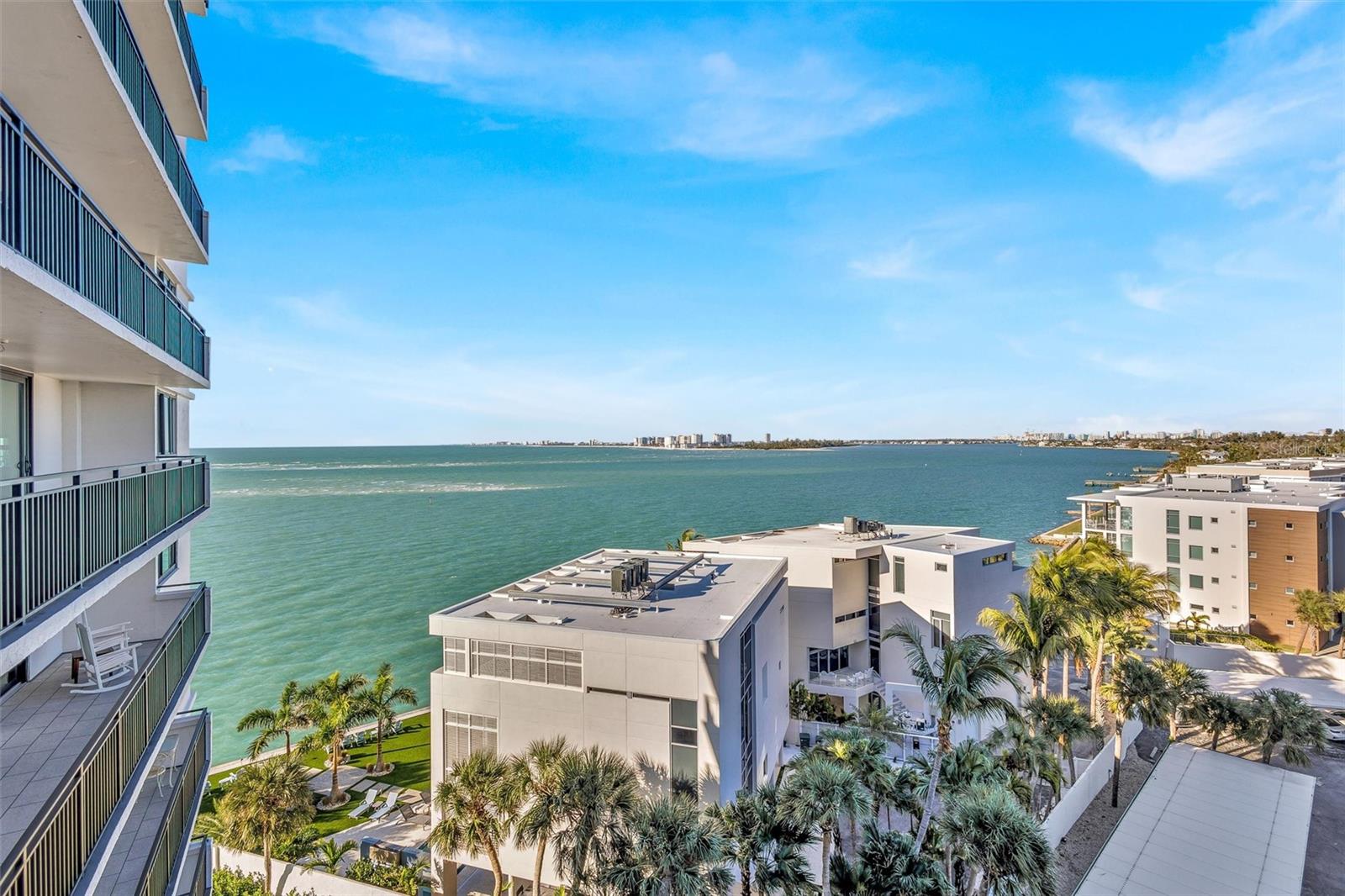 SIESTA TOWERS - Residential