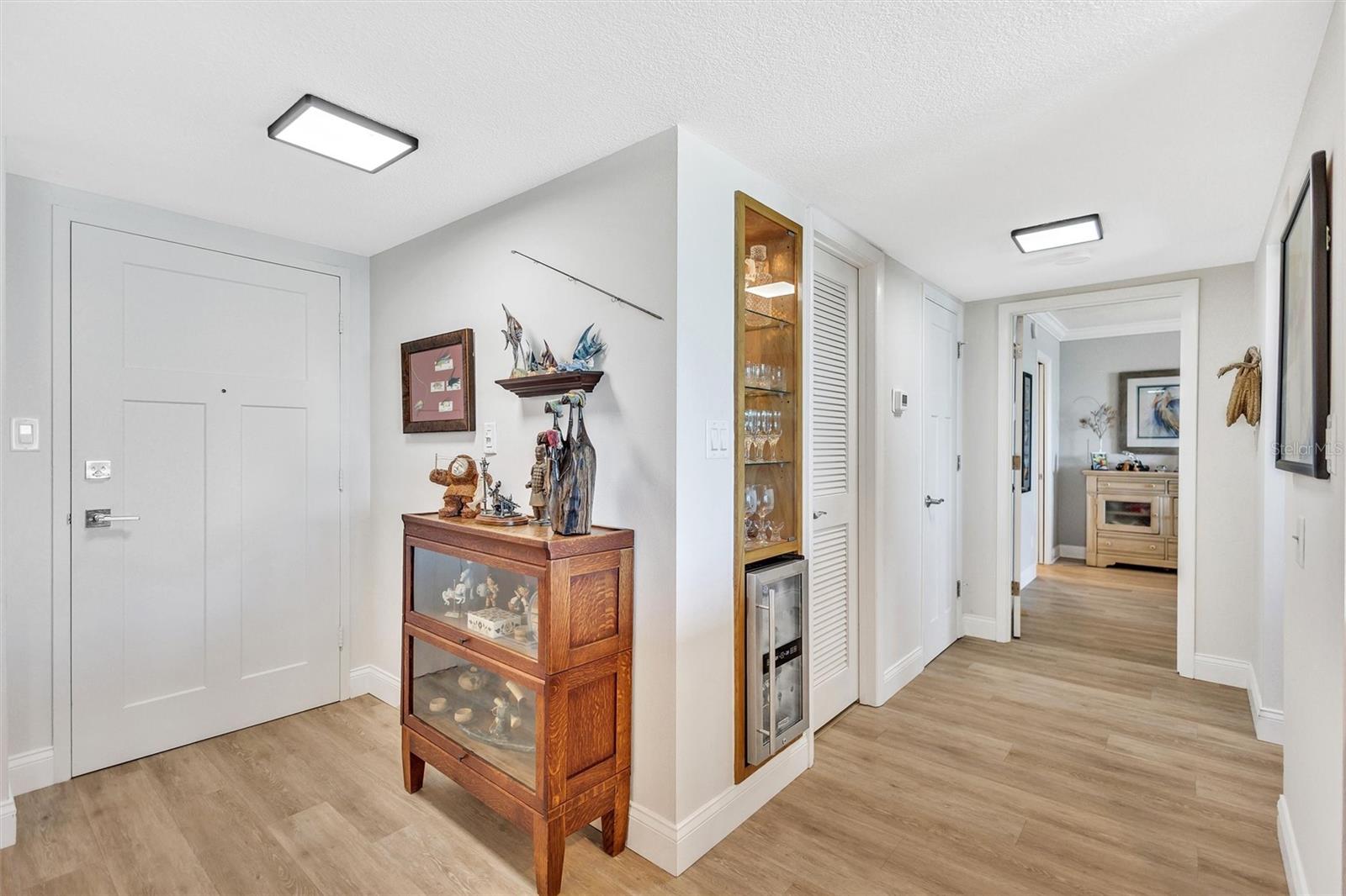 SIESTA TOWERS - Residential