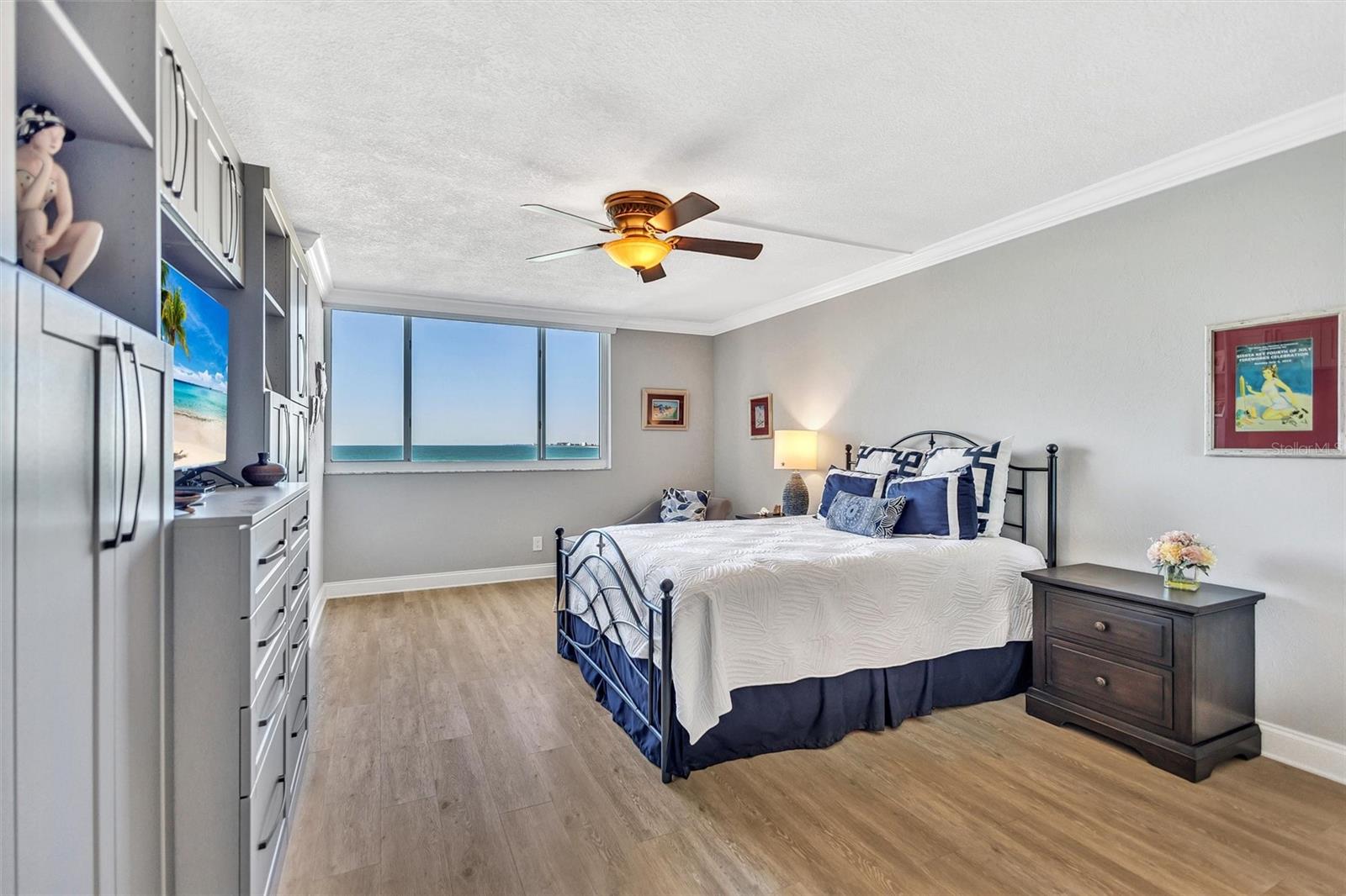 SIESTA TOWERS - Residential