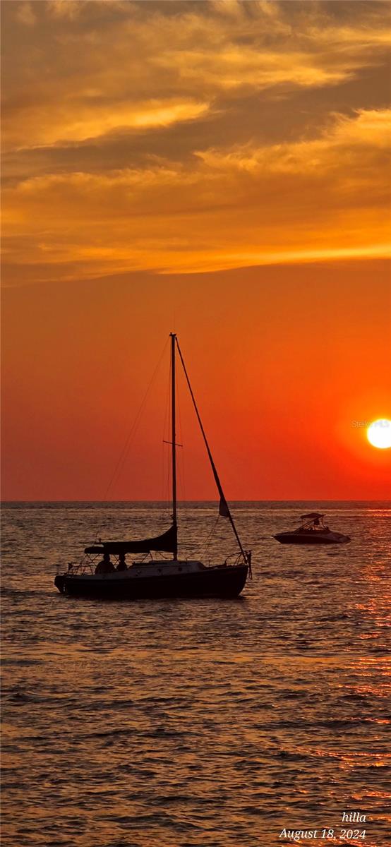 SIESTA TOWERS - Residential