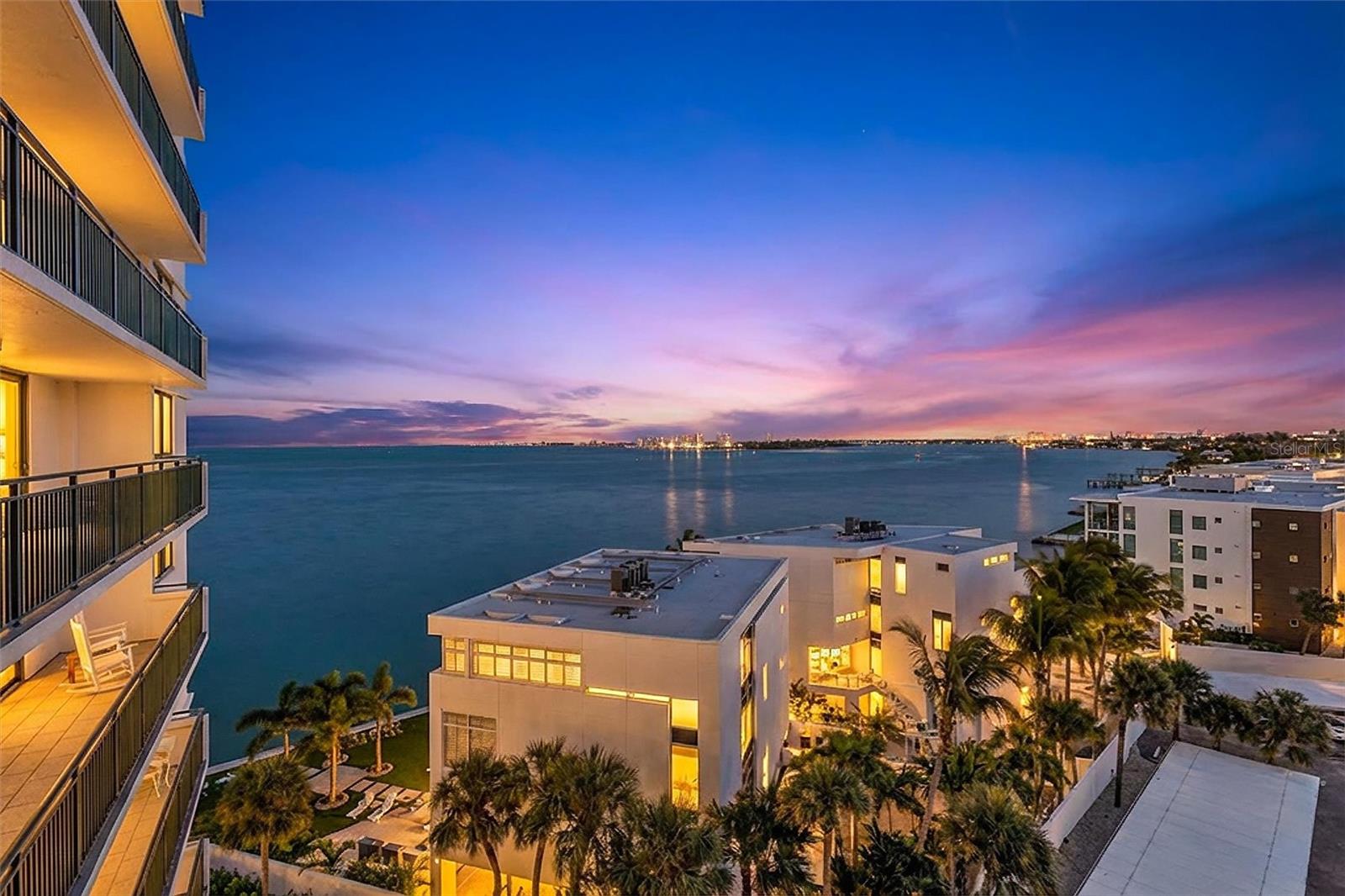 SIESTA TOWERS - Residential