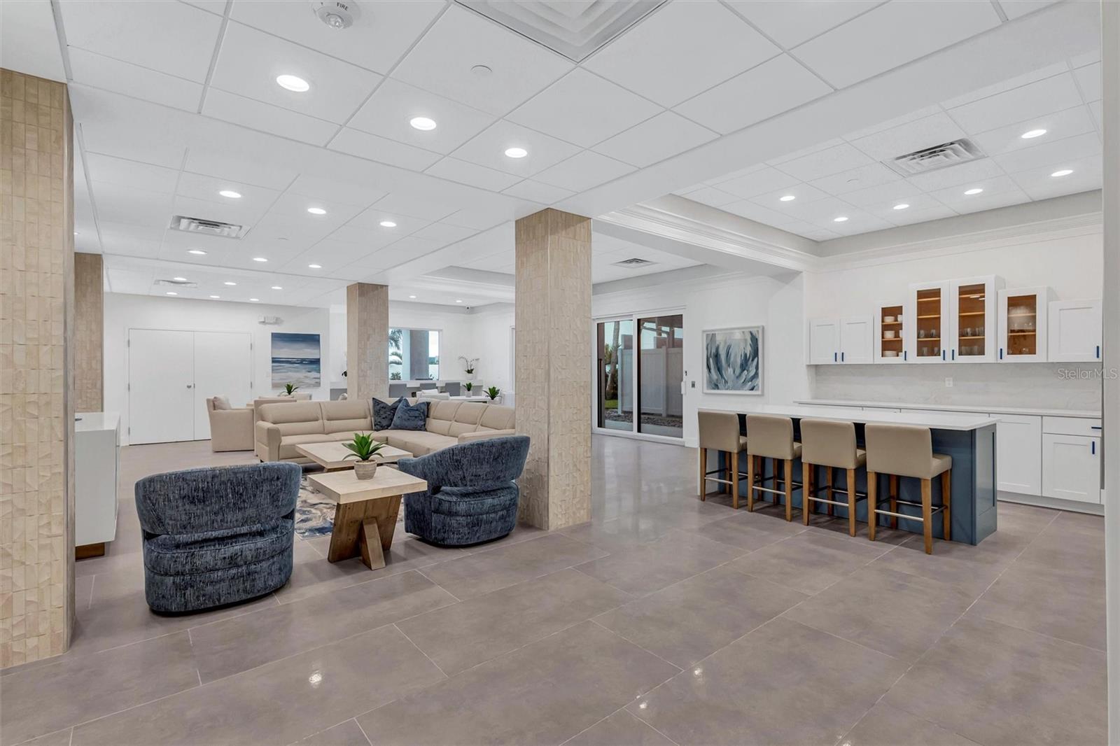 SIESTA TOWERS - Residential