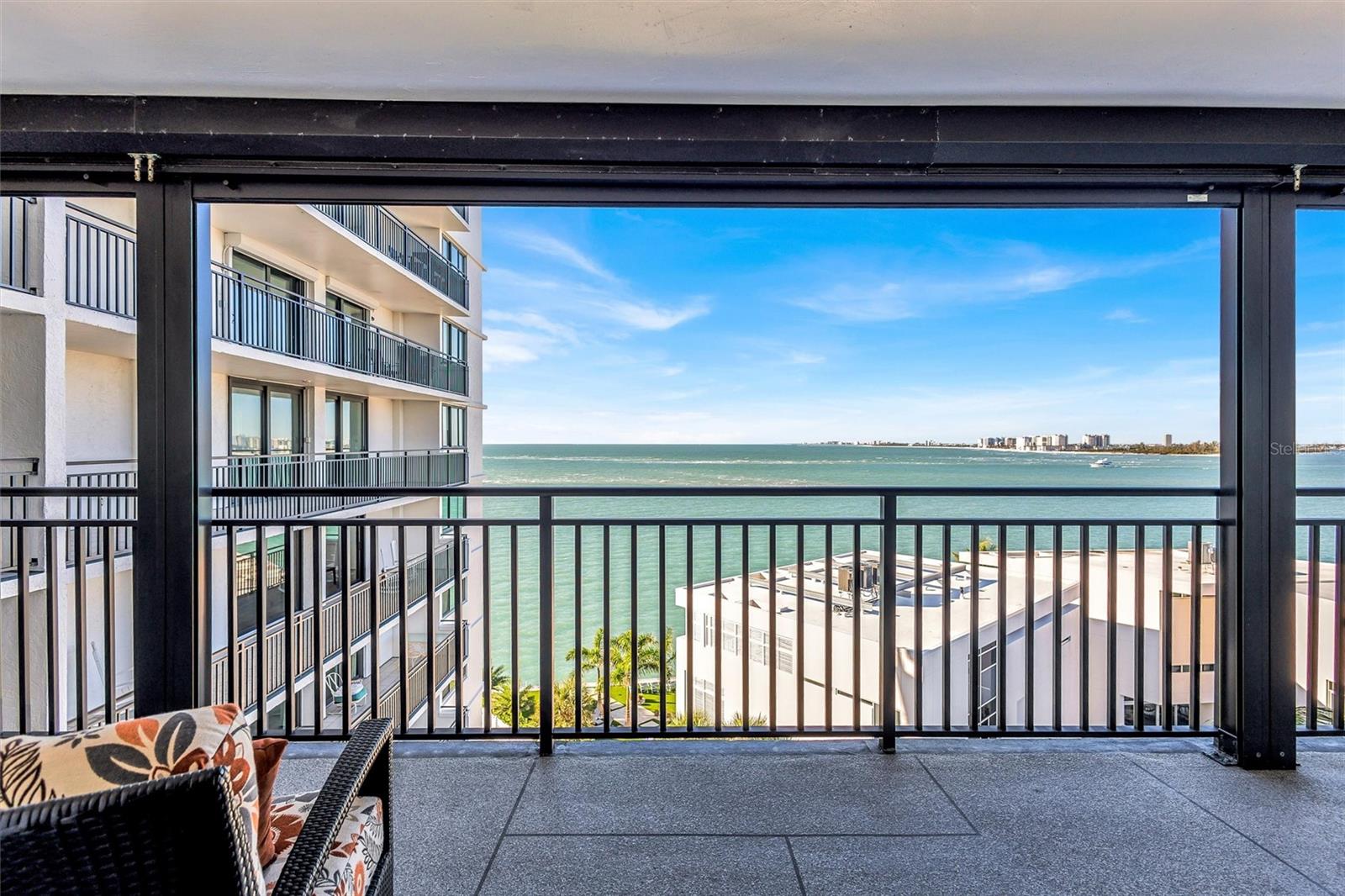 SIESTA TOWERS - Residential