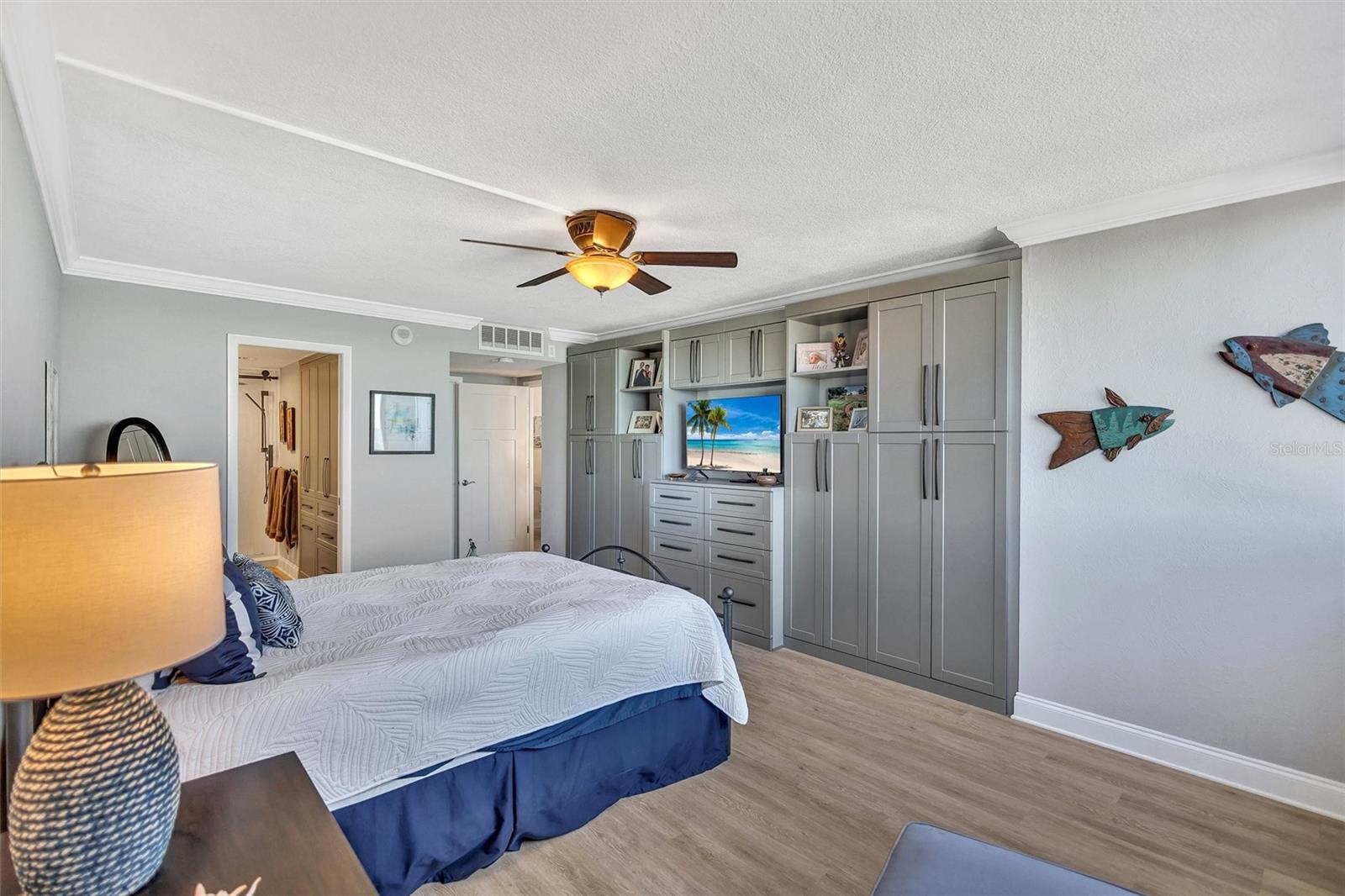 SIESTA TOWERS - Residential