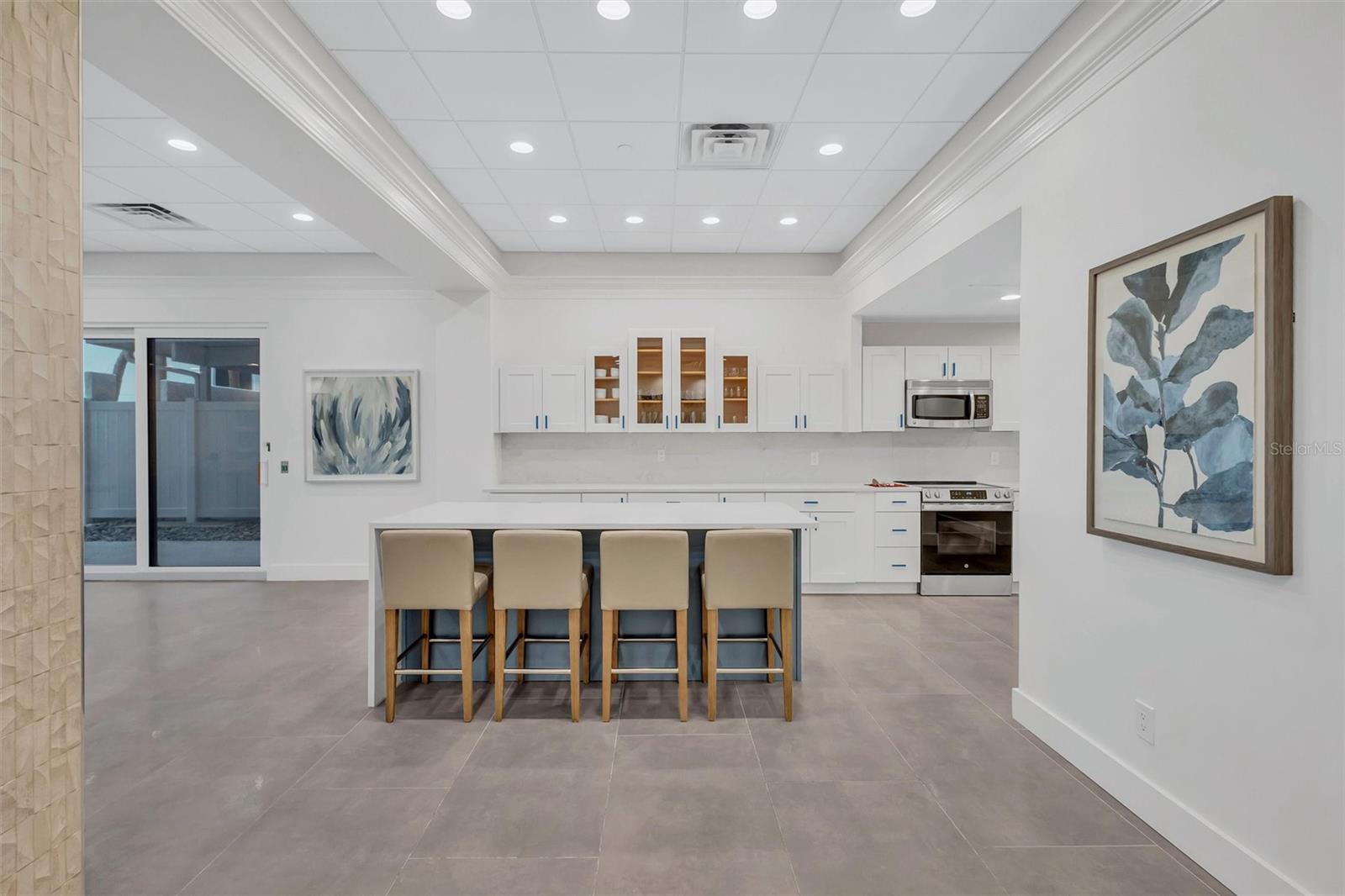 SIESTA TOWERS - Residential