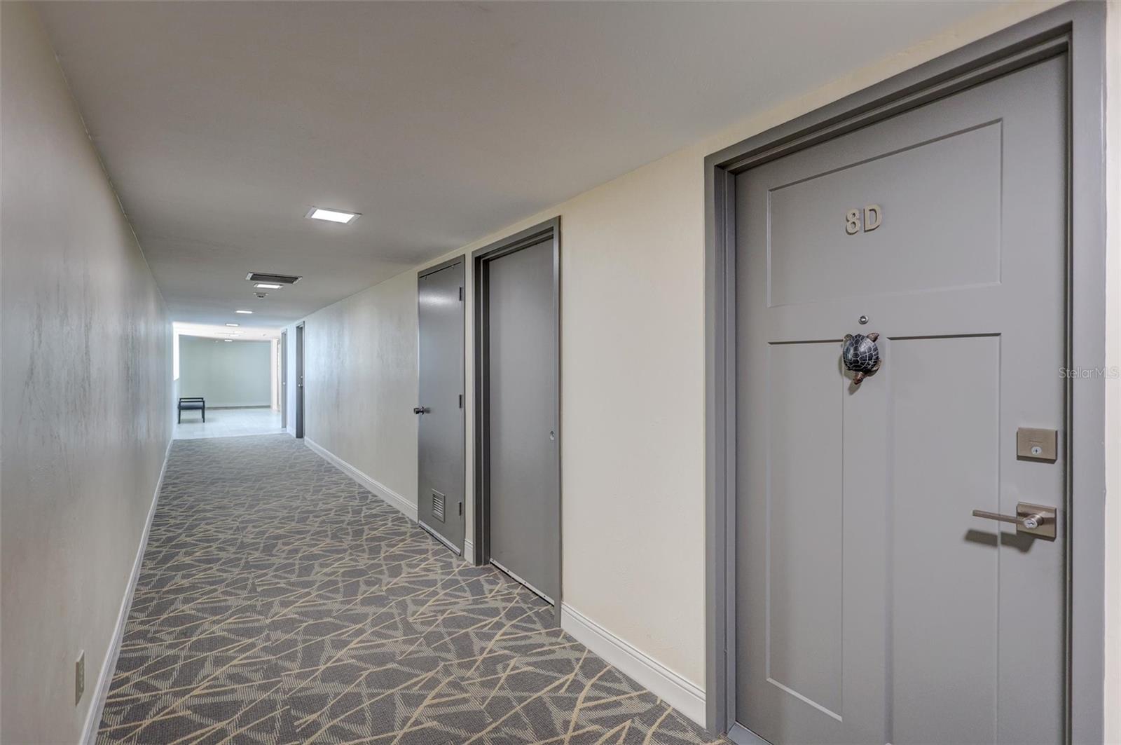 SIESTA TOWERS - Residential