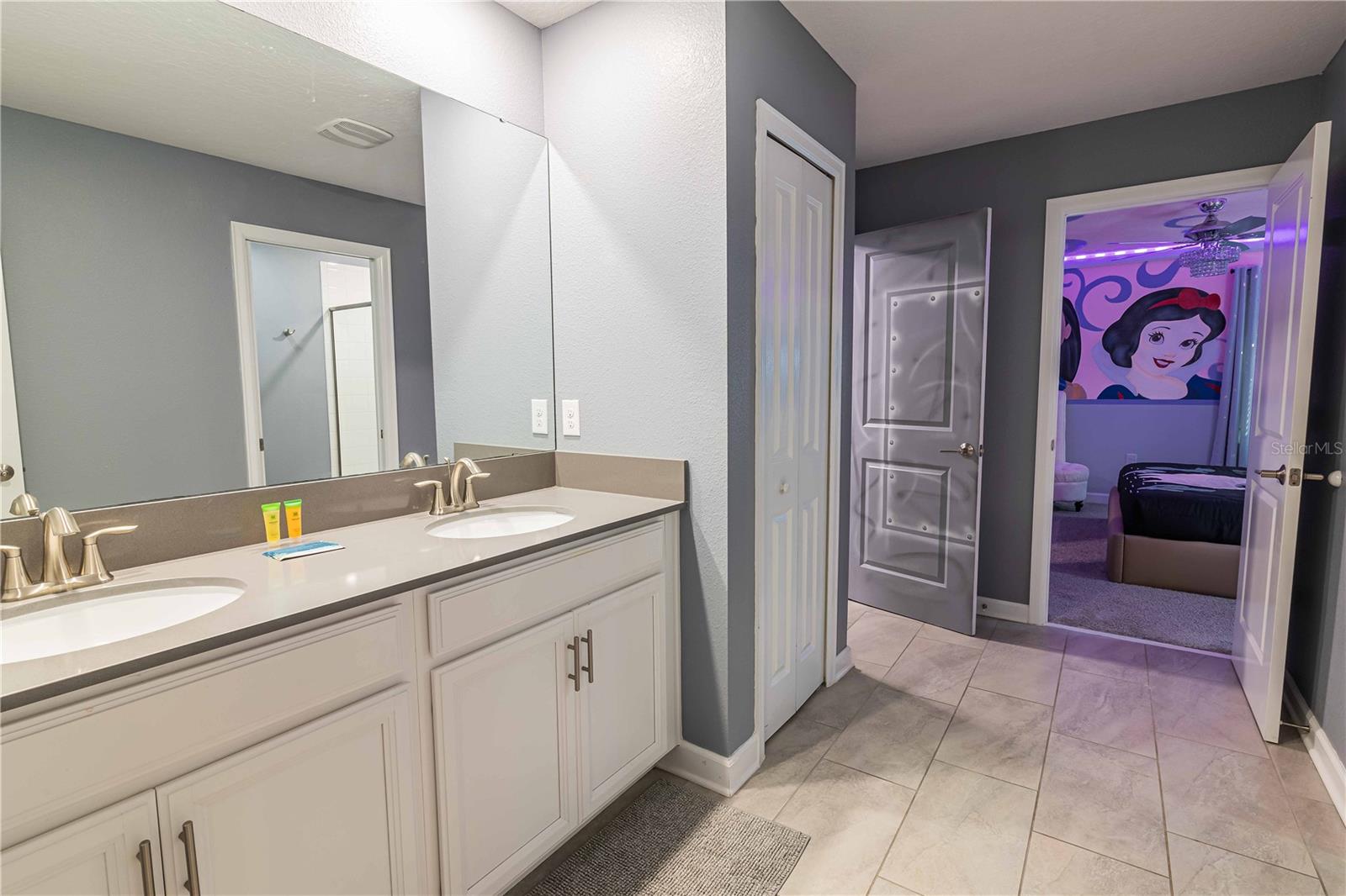 COVE AT STOREY LAKE II - Residential