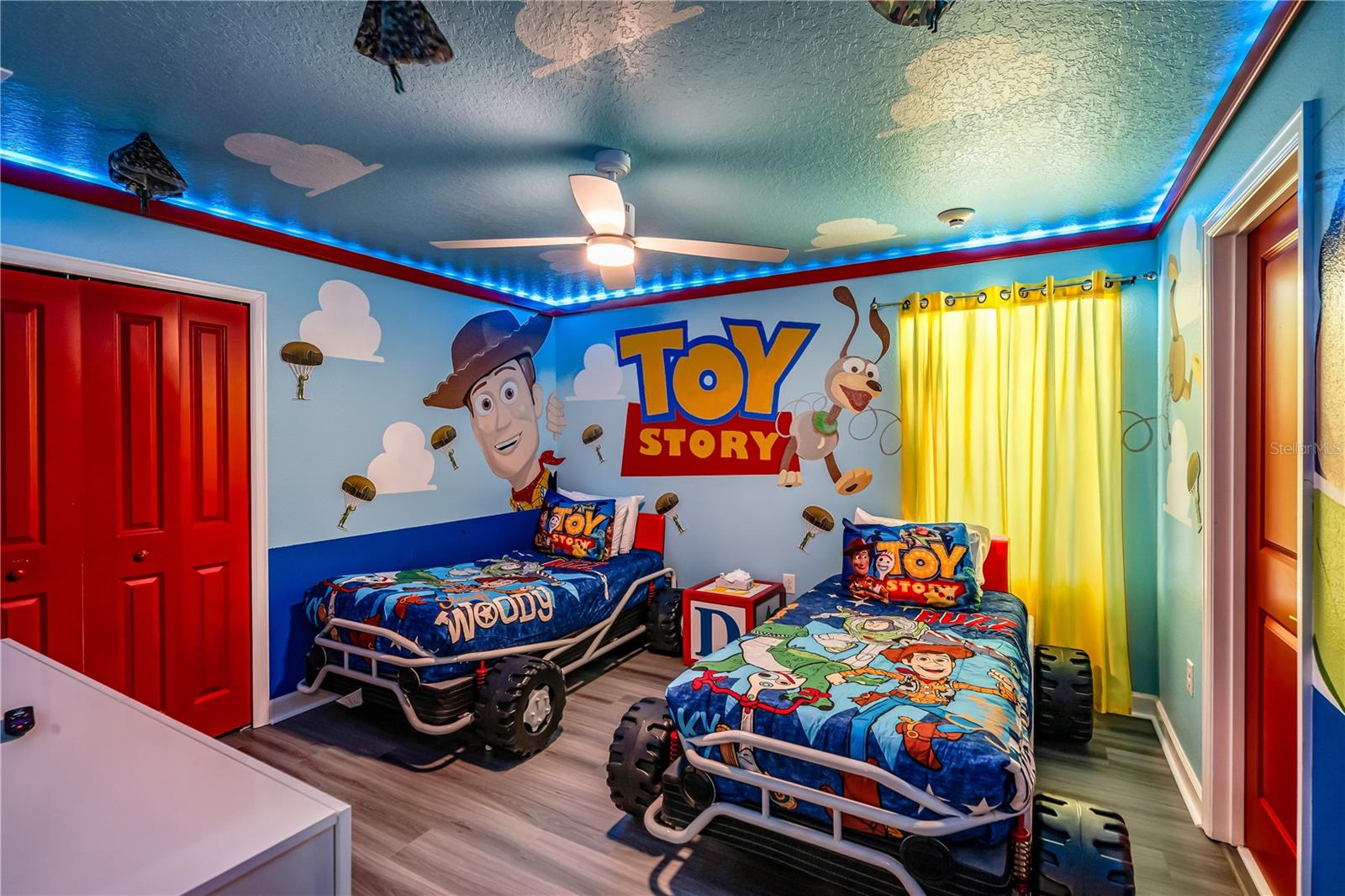 COVE AT STOREY LAKE II - Residential