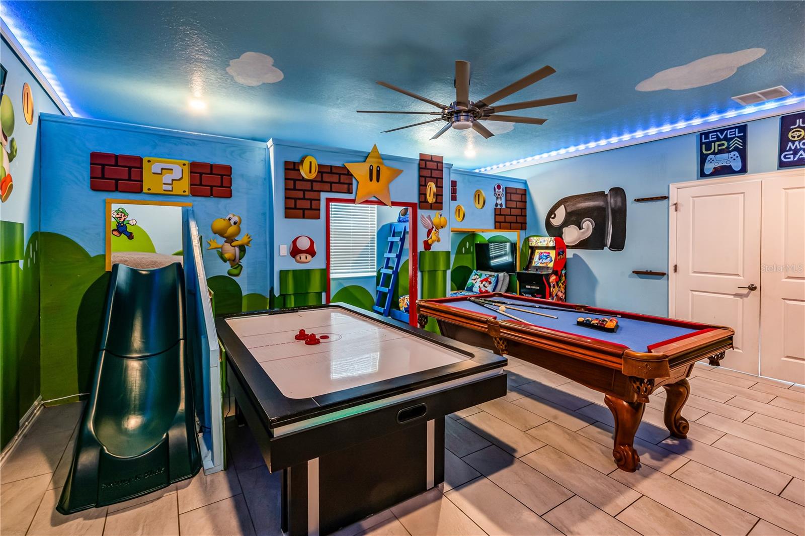 COVE AT STOREY LAKE II - Residential