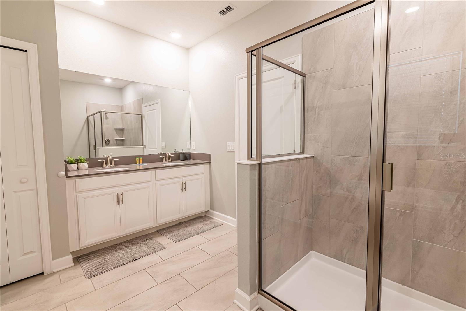 COVE AT STOREY LAKE II - Residential