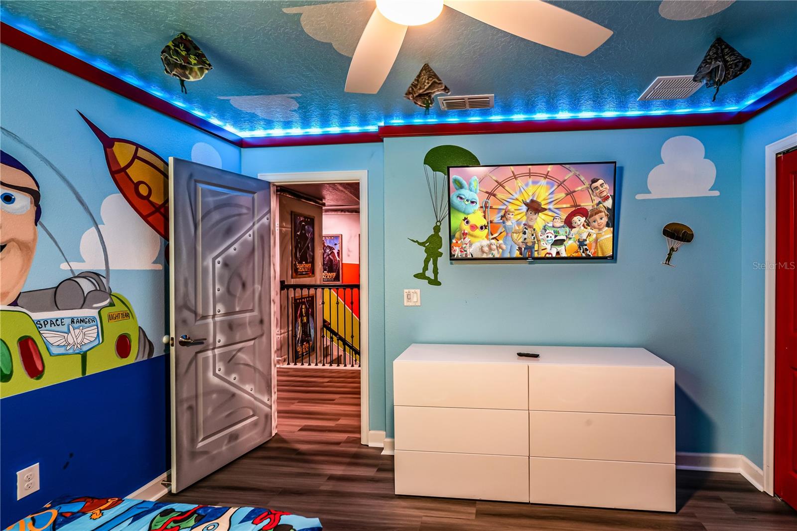 COVE AT STOREY LAKE II - Residential