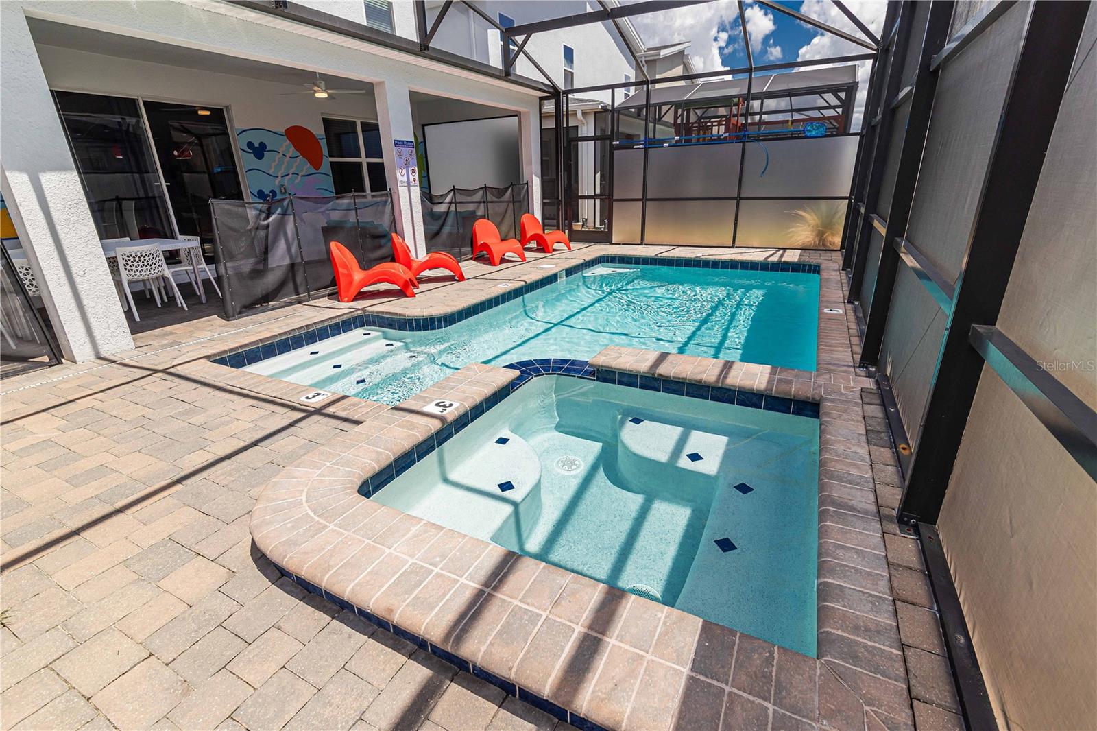 COVE AT STOREY LAKE II - Residential