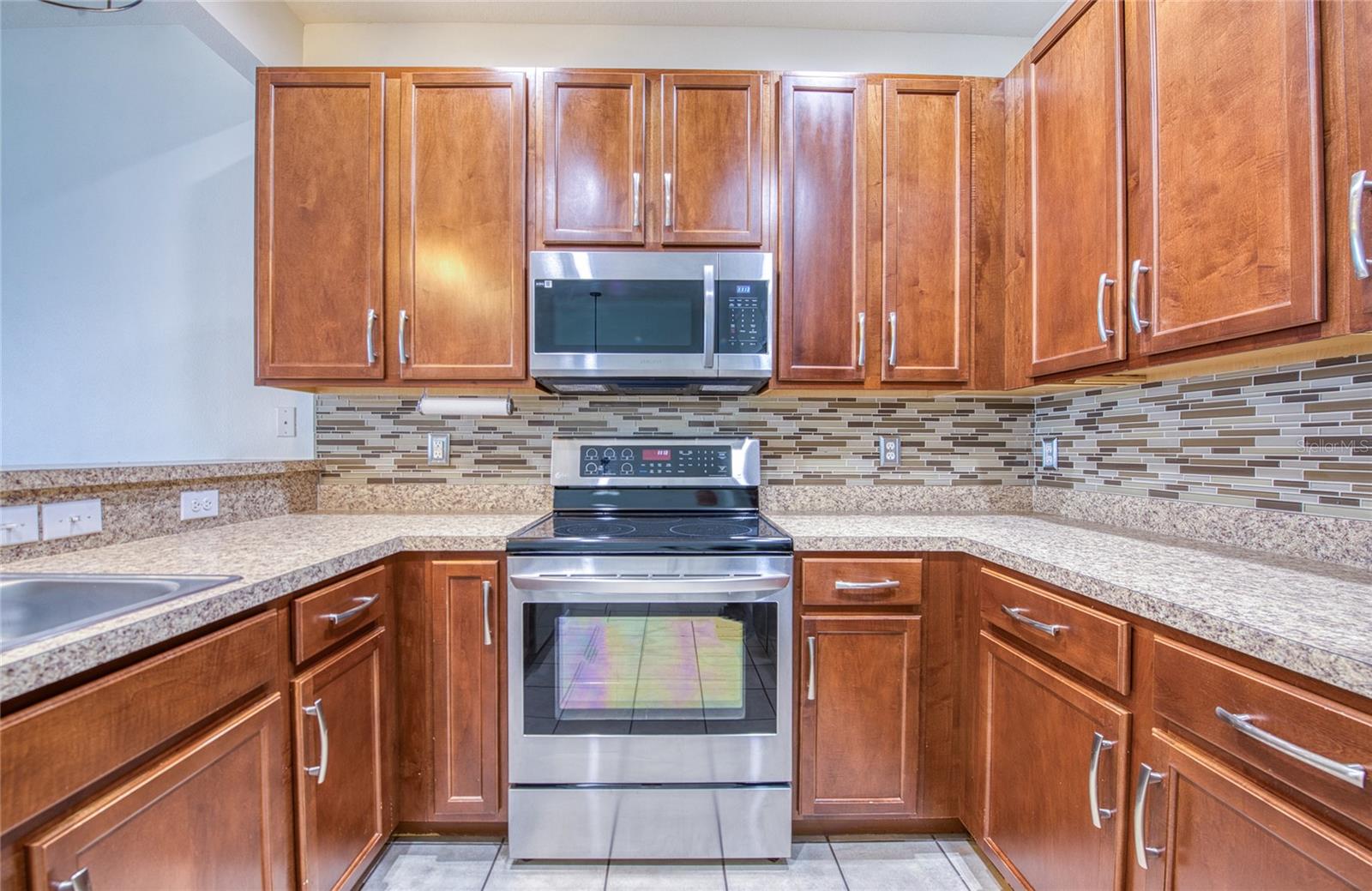 SAWGRASS VILLAGE - Residential Lease