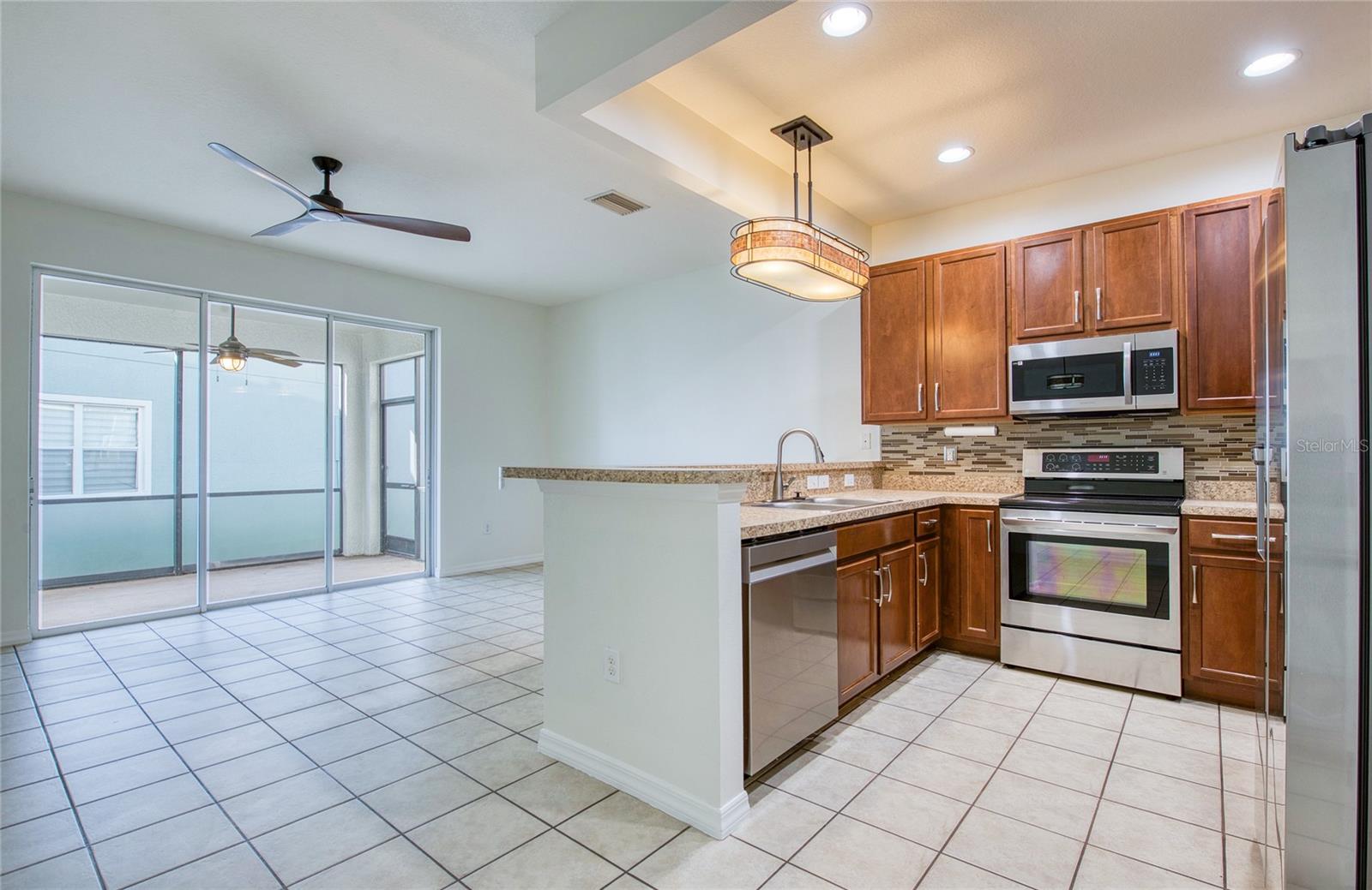 SAWGRASS VILLAGE - Residential Lease