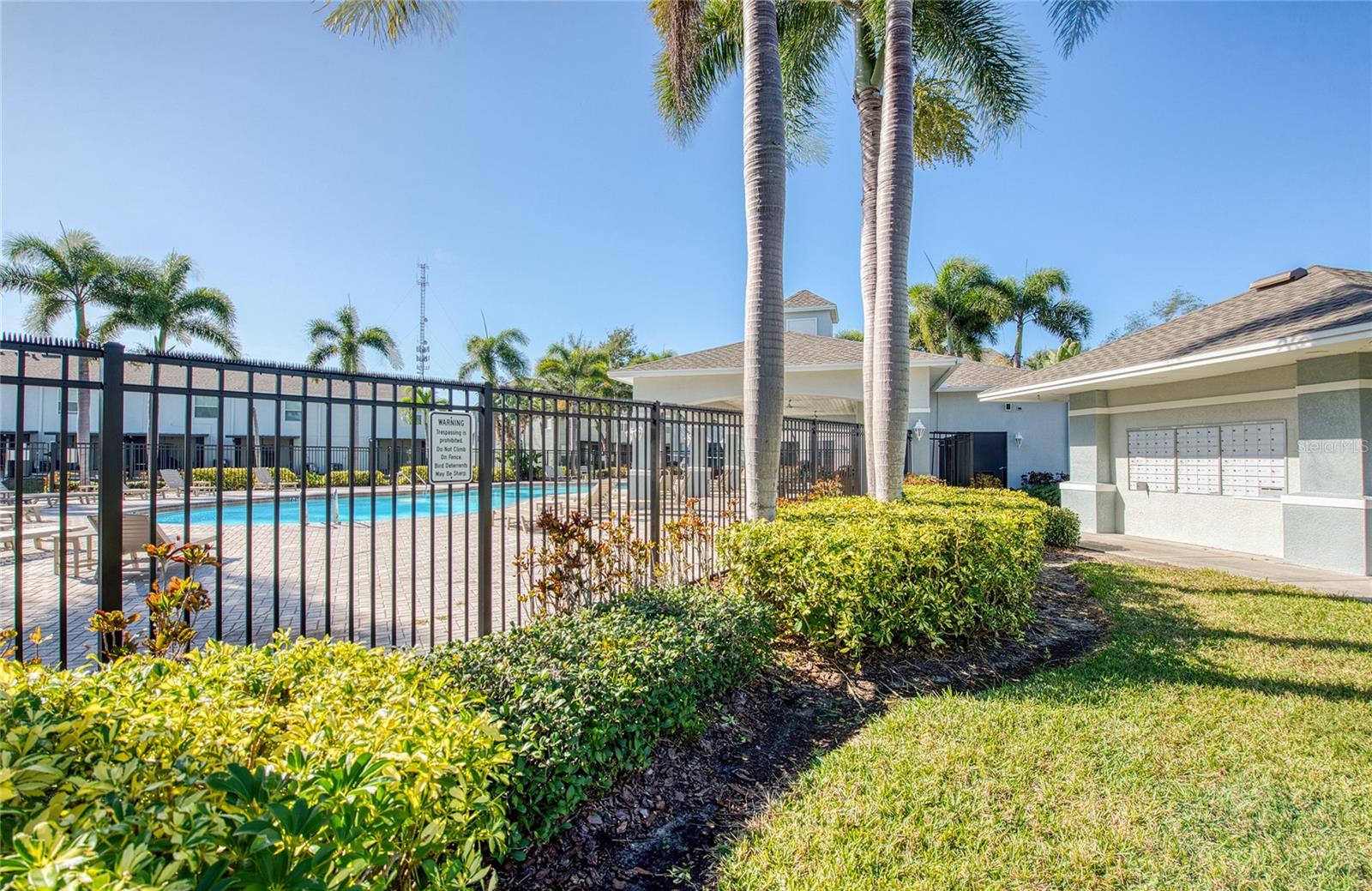 SAWGRASS VILLAGE - Residential Lease