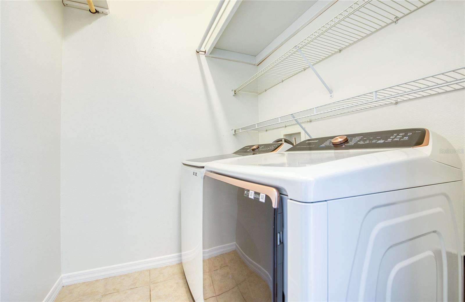 SAWGRASS VILLAGE - Residential Lease