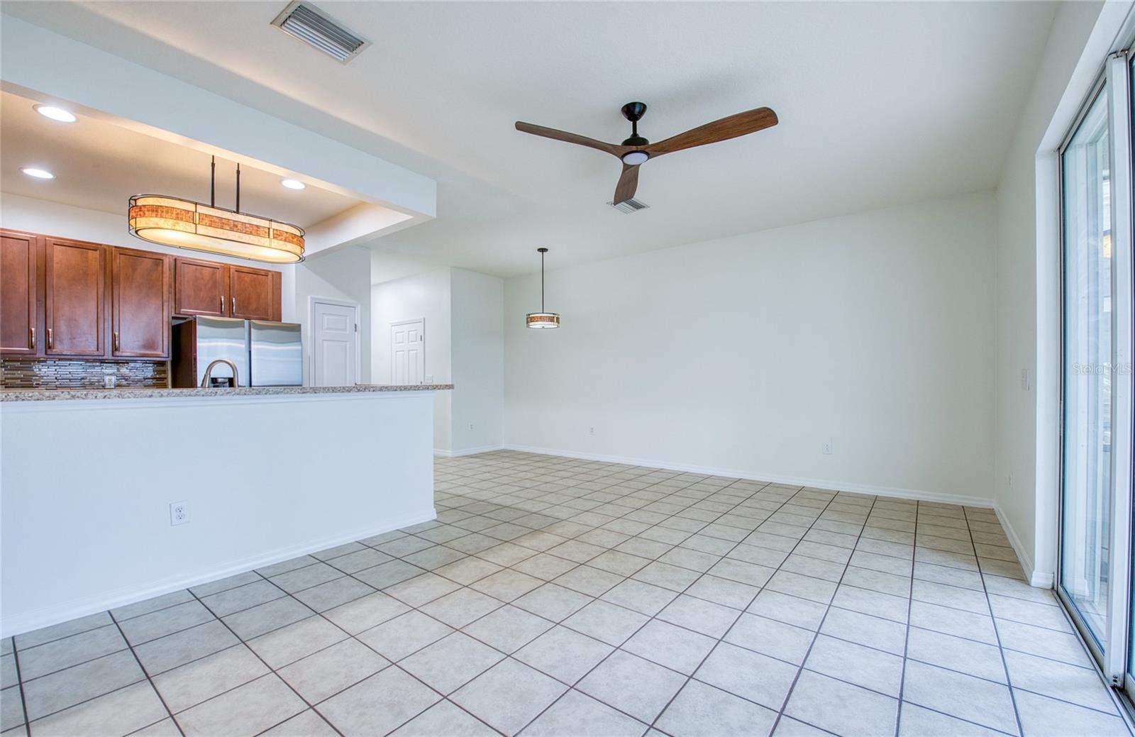 SAWGRASS VILLAGE - Residential Lease