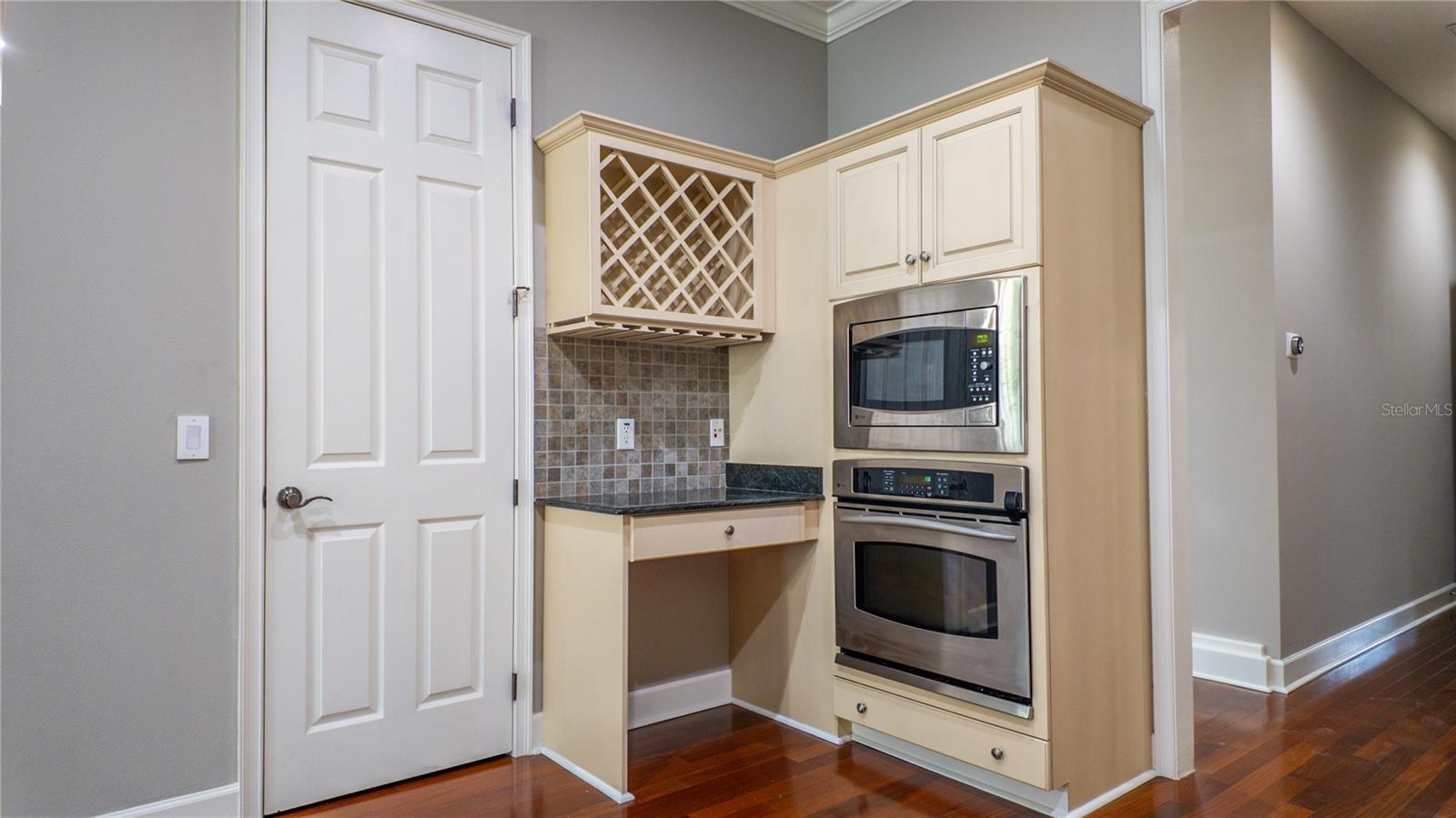 BELLECHASE LAURELS - Residential Lease