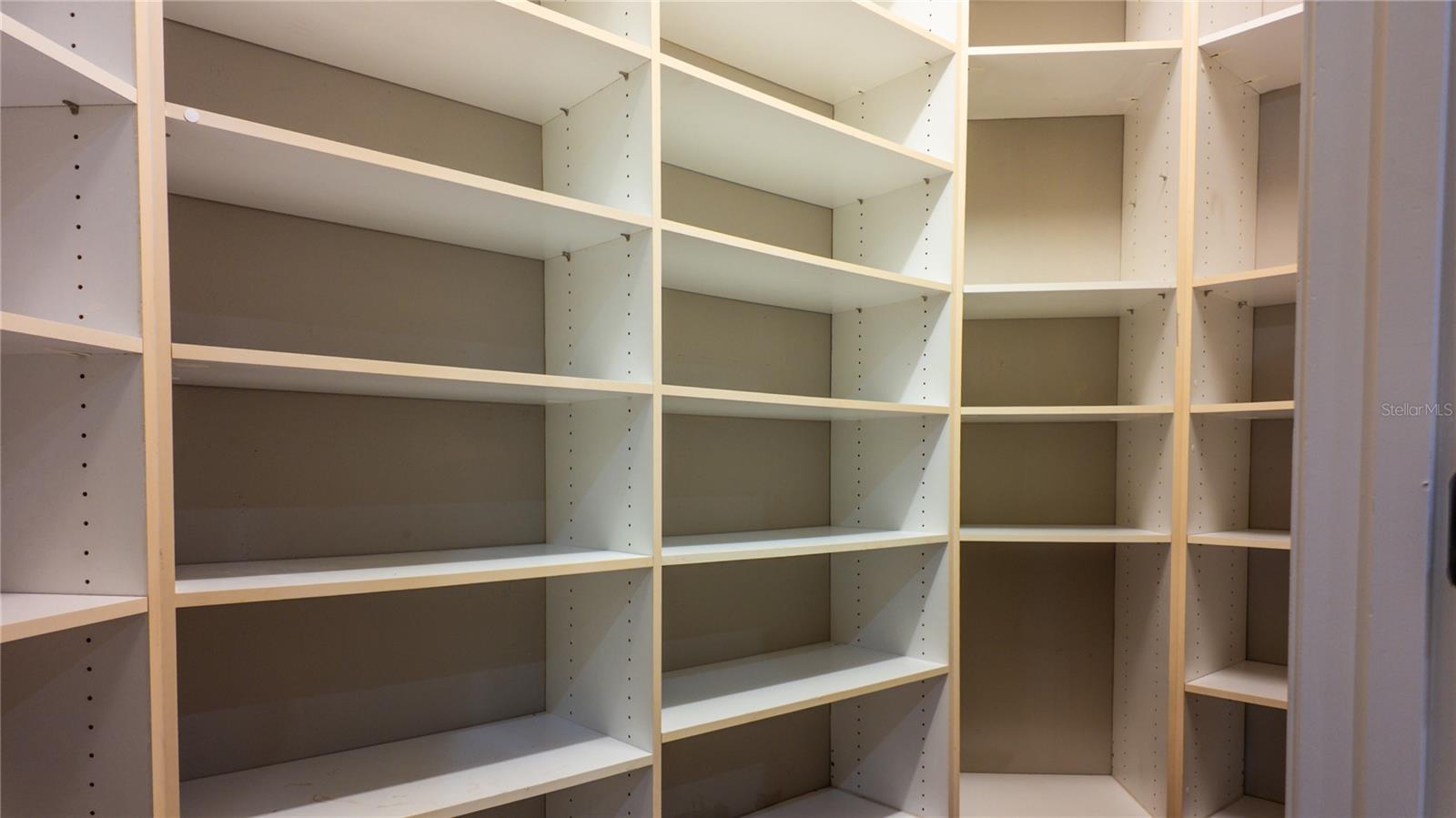 BELLECHASE LAURELS - Residential Lease