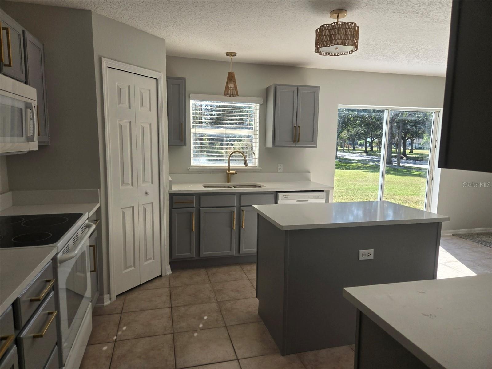 TURNBERRY RESERVE UNIT 1 - Residential