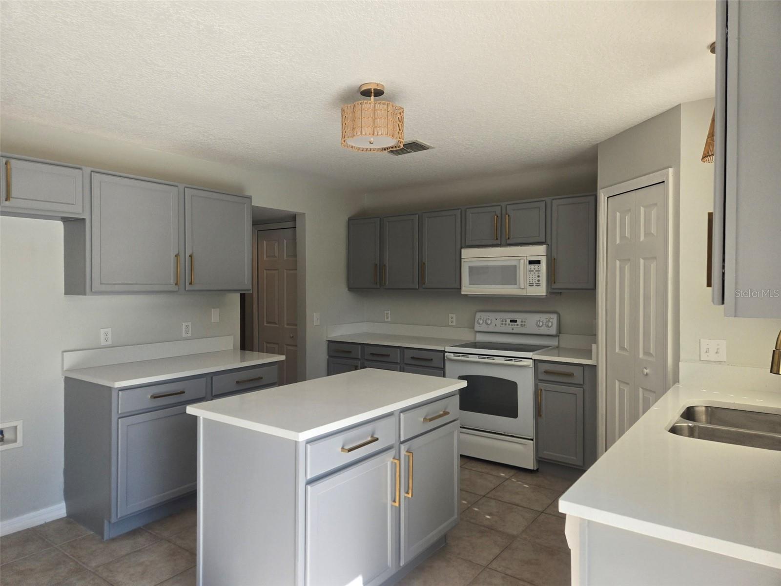 TURNBERRY RESERVE UNIT 1 - Residential