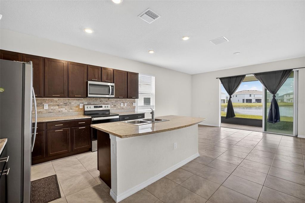Photo of 11407 Planetree Place, Bradenton, FL 34211 (MLS # O6344466)