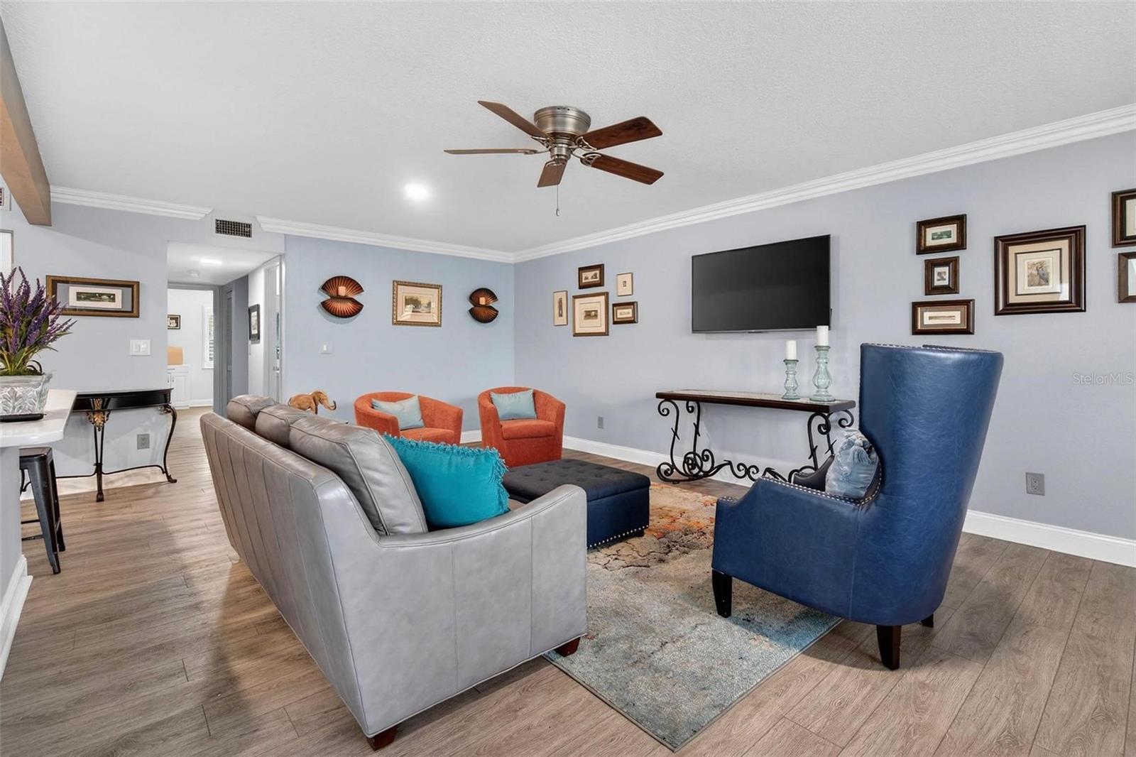 CHATEAUX WOODS CONDO - Residential