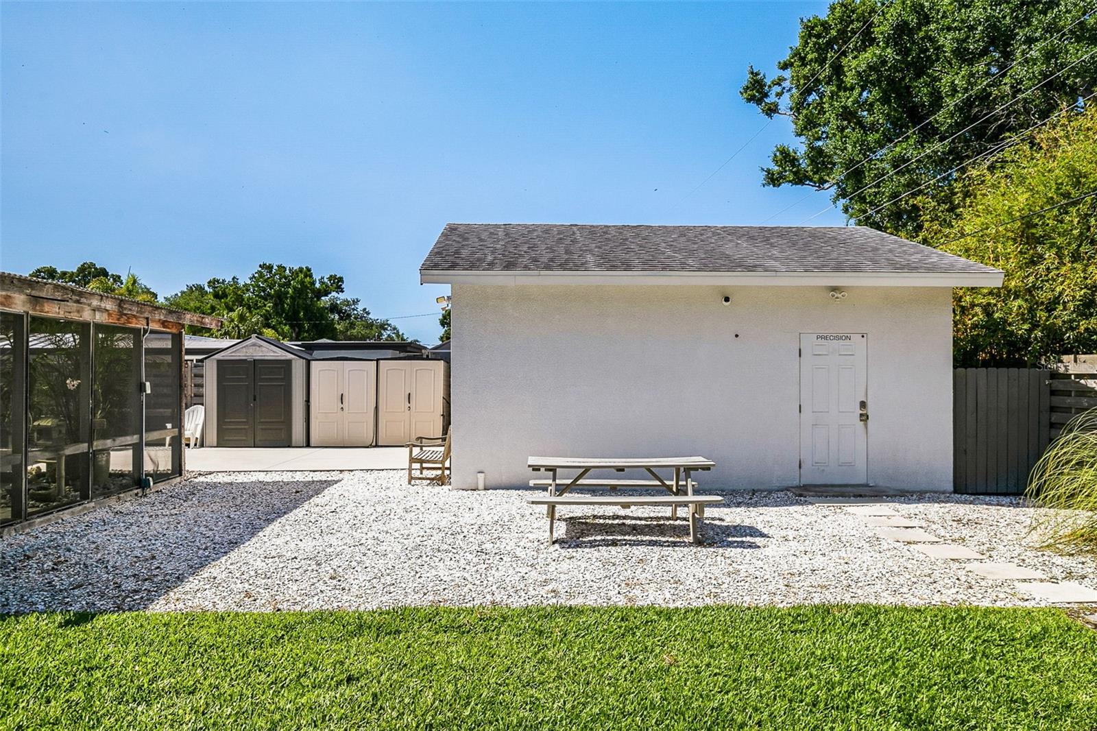 SOUTH GATE - Residential