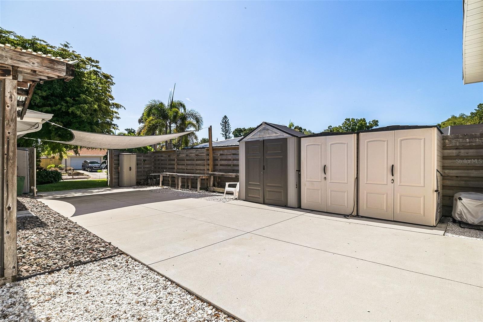 SOUTH GATE - Residential
