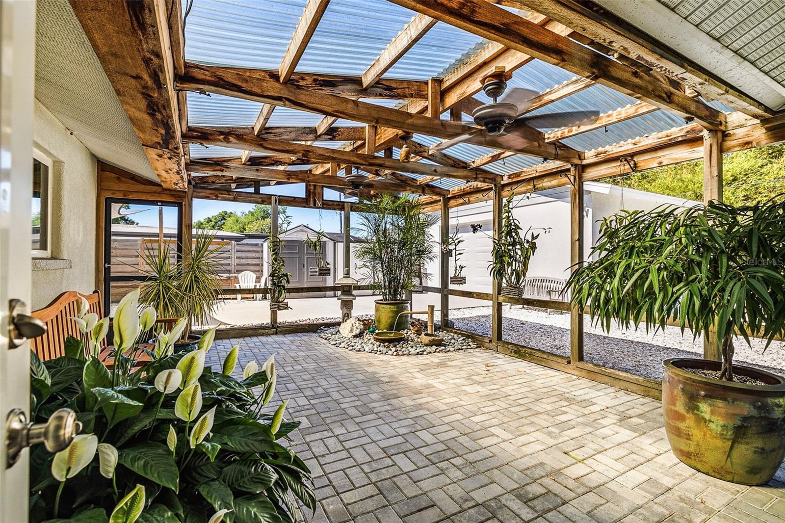 SOUTH GATE - Residential