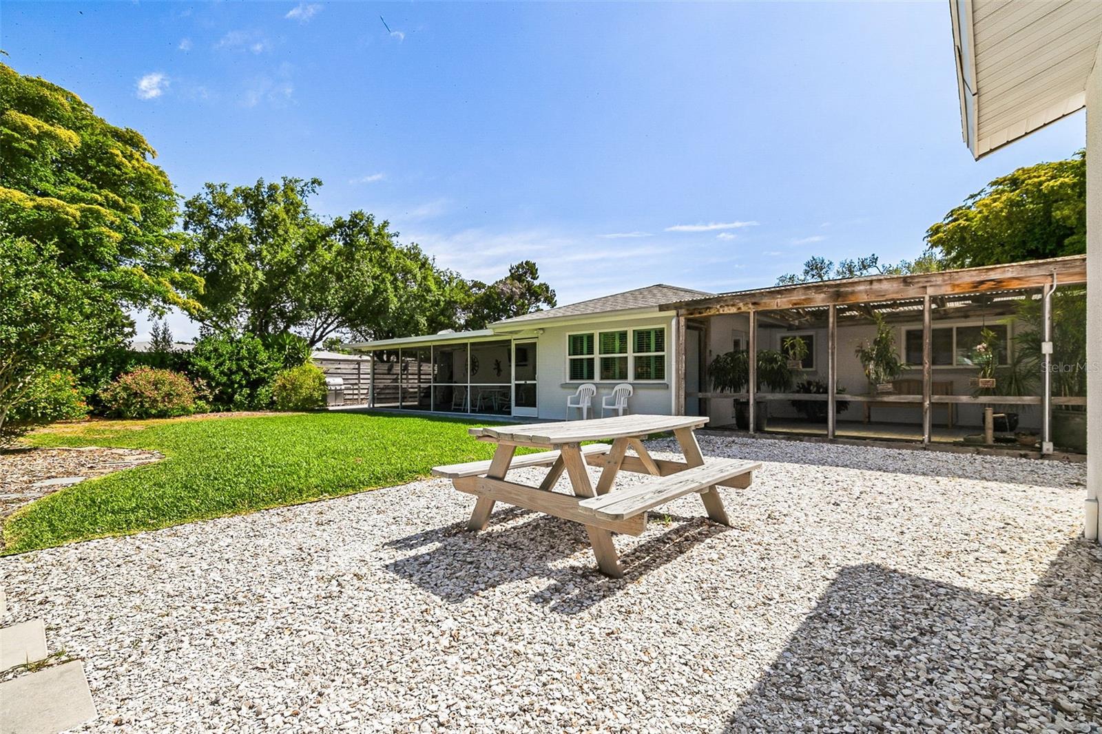 SOUTH GATE - Residential