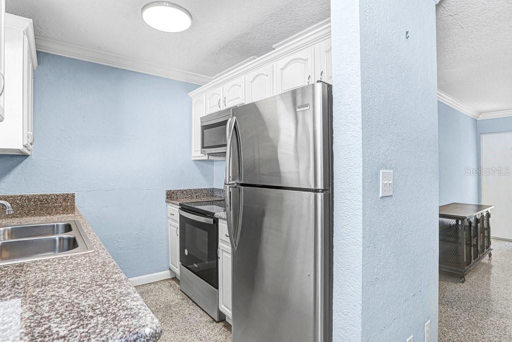 PALMS OF BEACH PARK A CONDOMIN - Residential