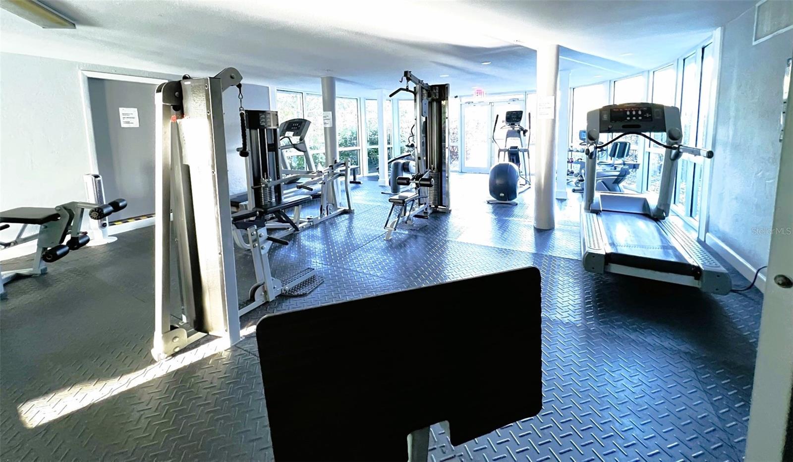 WAVE THE CONDO - Residential Lease