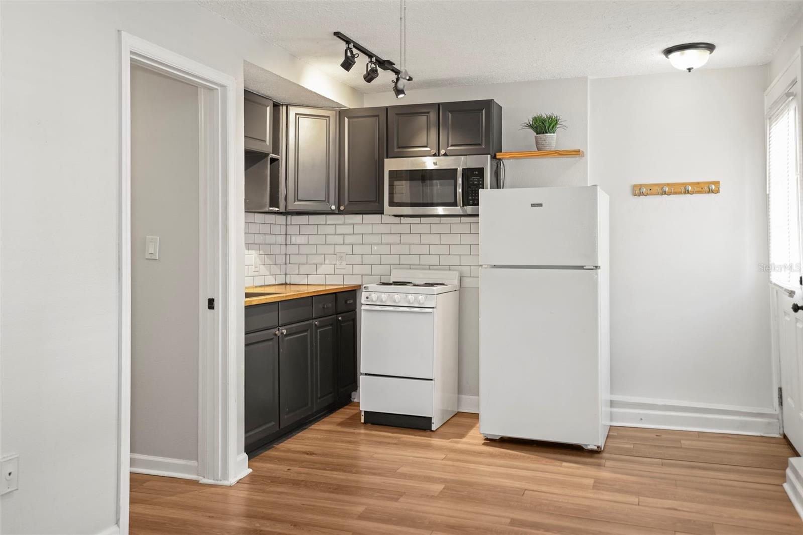 EATONS W T EUCLID BLVD - Residential