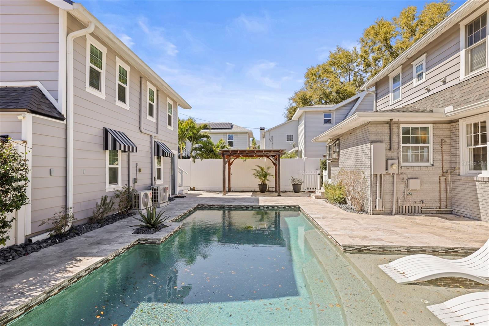 EATONS W T EUCLID BLVD - Residential