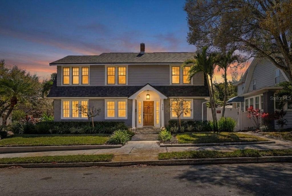 Photo of 800 18th Avenue N, St Petersburg, FL 33704 (MLS # TB8481065)