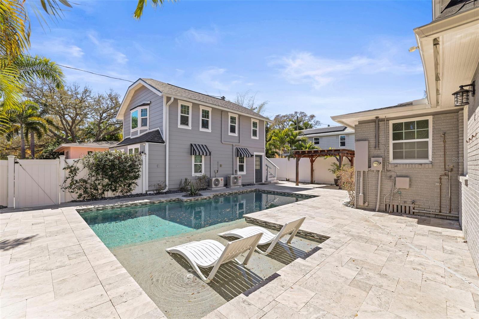 EATONS W T EUCLID BLVD - Residential