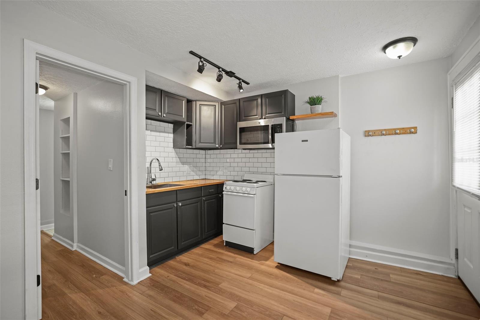 EATONS W T EUCLID BLVD - Residential