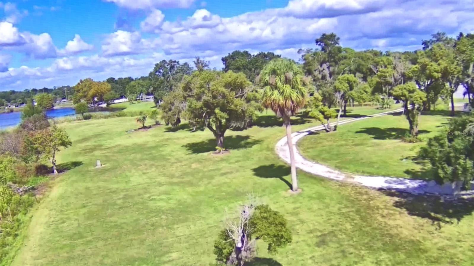 201 LAKE BONNY DRIVE E