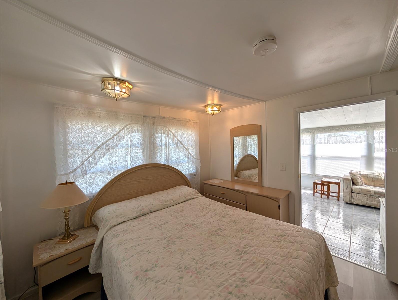 TRI-PAR ESTATES - Residential Lease