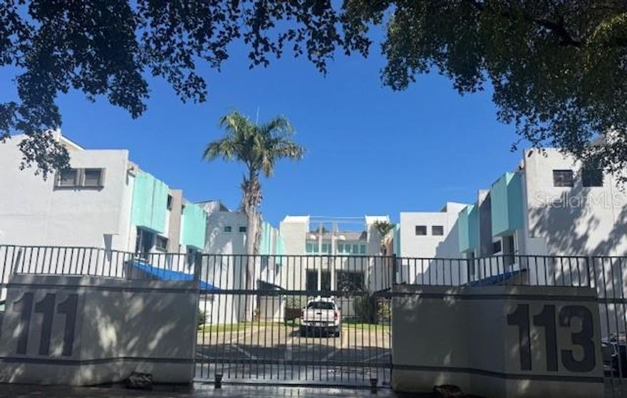 Comfortable 3 bedrooms and 2 bathrooms townhome in Punta Las Marias. Equipped with appliances. patio, ceiling fans high ceilings in the living room, laundry room and  2 parkin space. Great location walking distance to the beach, restaurants, parks and more..