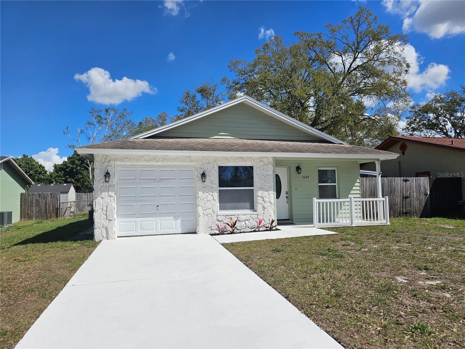 STACEY ACRES - Residential