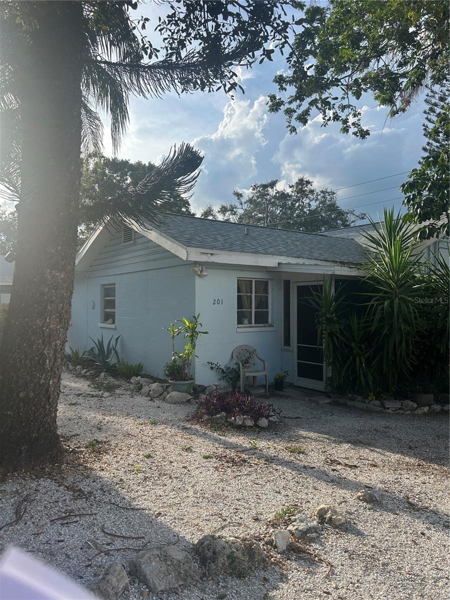 RIDGE PARK ESTATES - Residential Lease