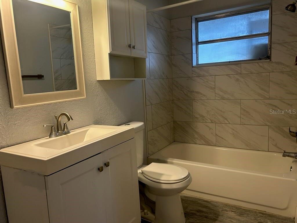 RIDGE PARK ESTATES - Residential Lease