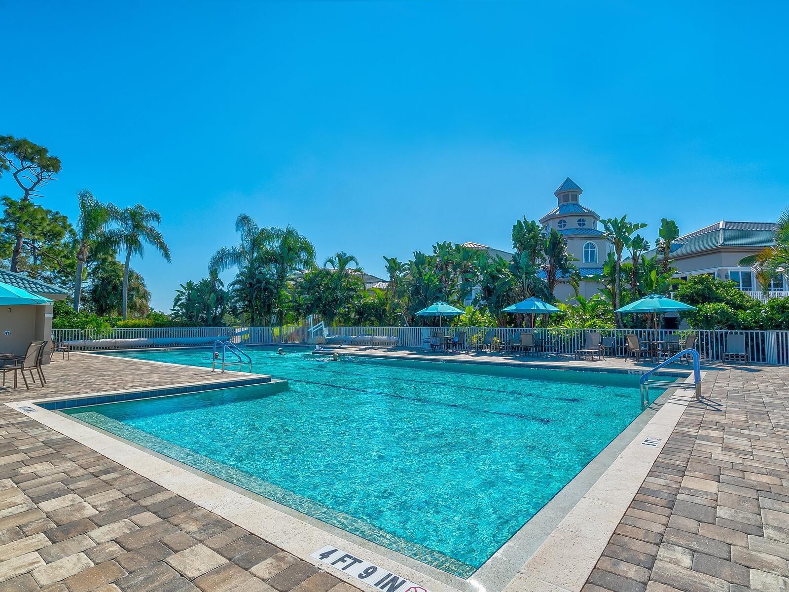 PELICAN POINTE GOLF & COUNTRY CLUB - Residential