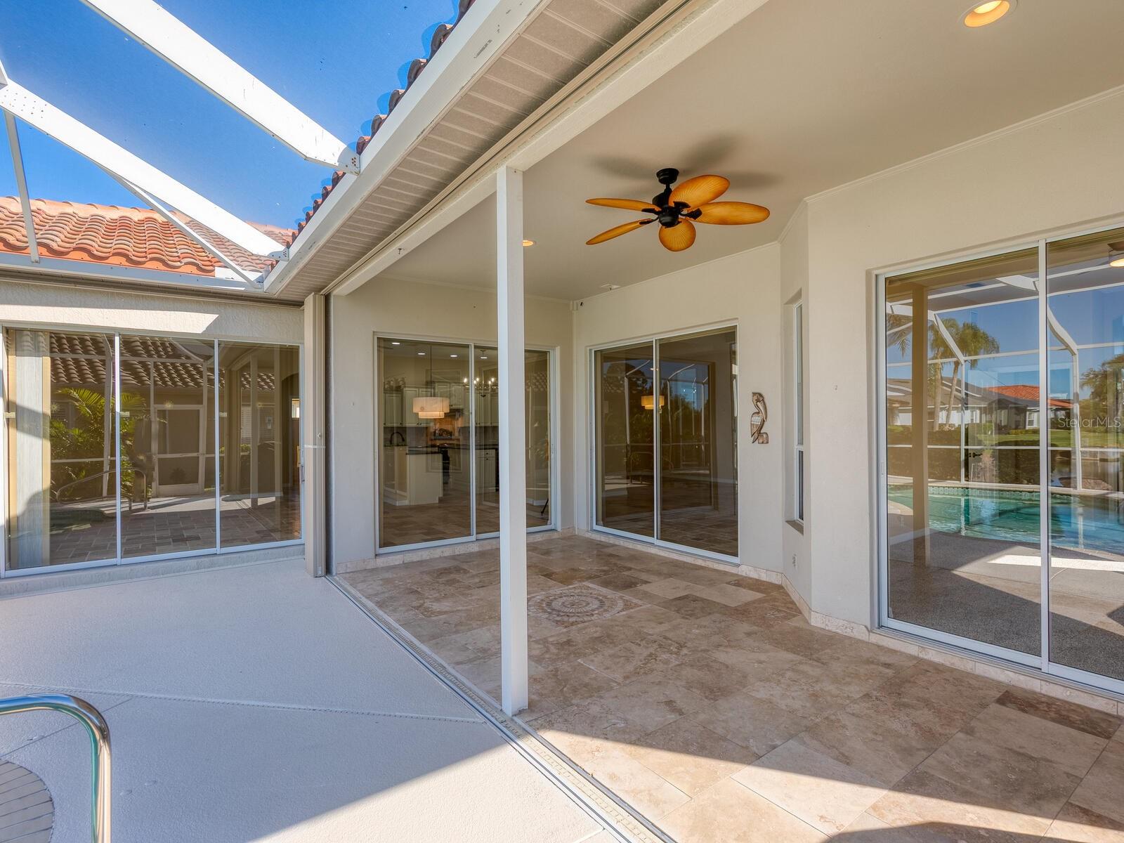 PELICAN POINTE GOLF & COUNTRY CLUB - Residential