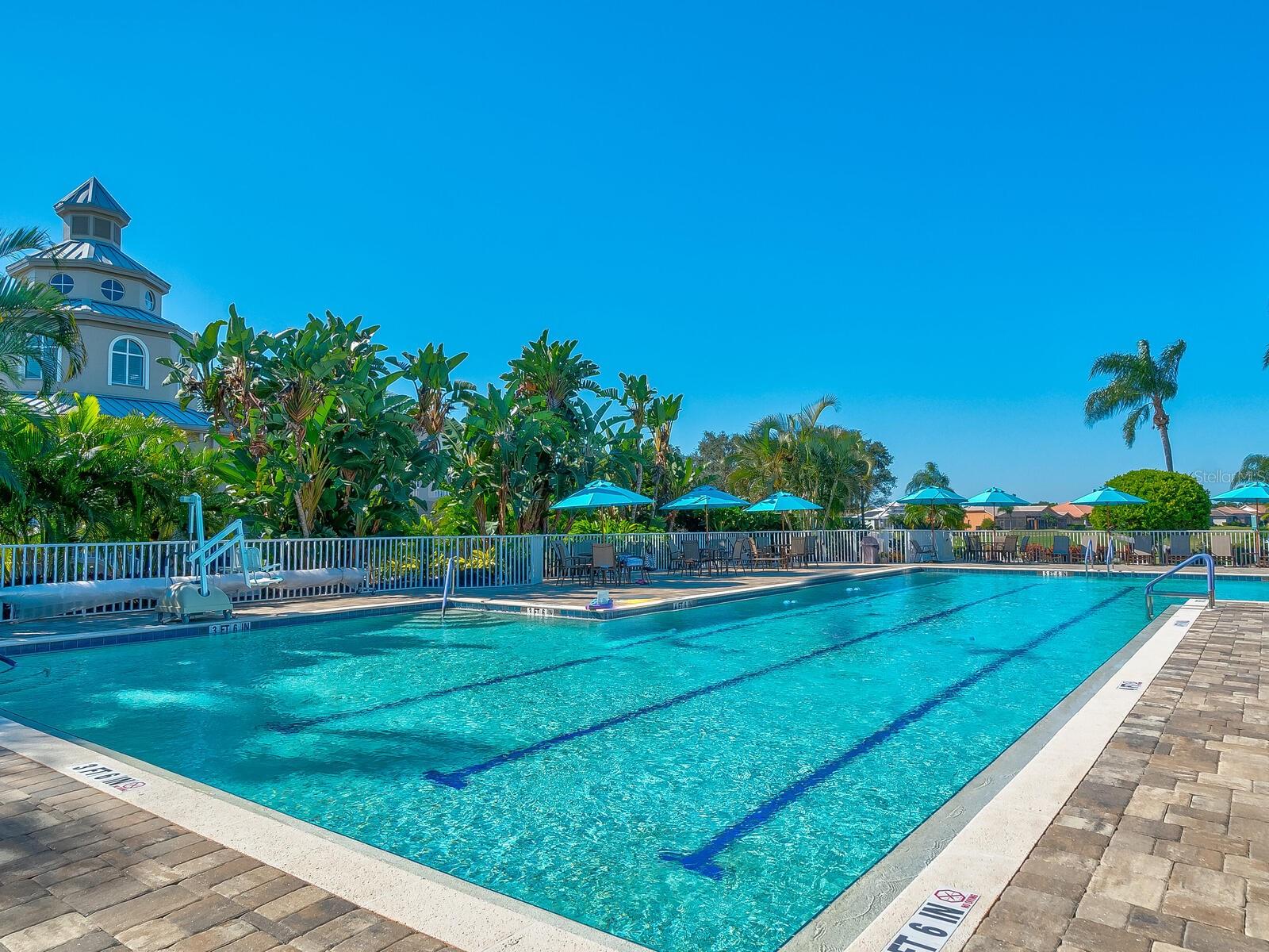 PELICAN POINTE GOLF & COUNTRY CLUB - Residential